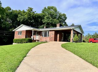 111 Gus Wallace Rd, Bumpus Mills, TN 37028