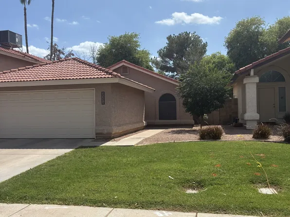 1131 N Carriage Ln, Chandler, AZ 85224