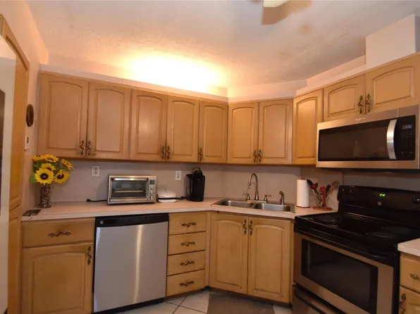 2175 NE 56th Street #208, Fort Lauderdale, FL 33308