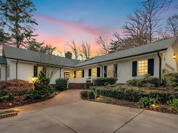 211 Stagecoach Rd, Chapel Hill, NC 27514