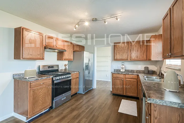13173 Zinfandel Pl — Photo 3