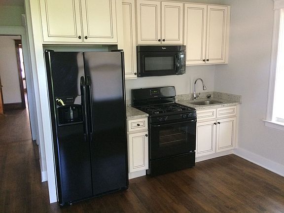 2nd image of 335 Circle Ave APT 2