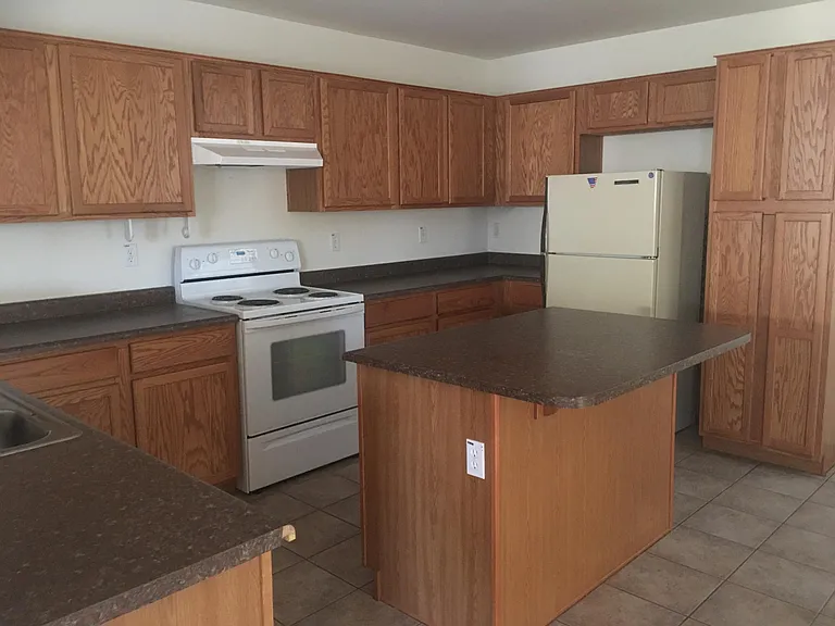 33201 N Cat Hills Ave — Photo 5