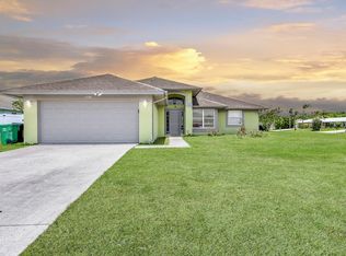 1591 SE Airoso Blvd, Pt Saint Lucie, FL 34953