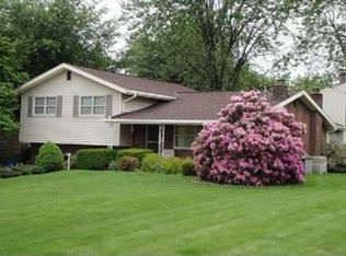 411 Woodhaven Dr, Monroeville, PA