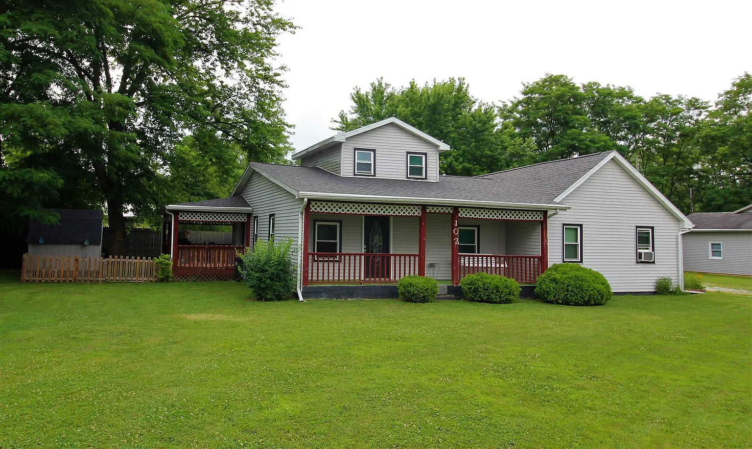 102 Park Dr photo 1