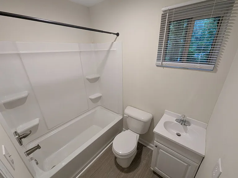 502 Rustwood Dr — Photo 6