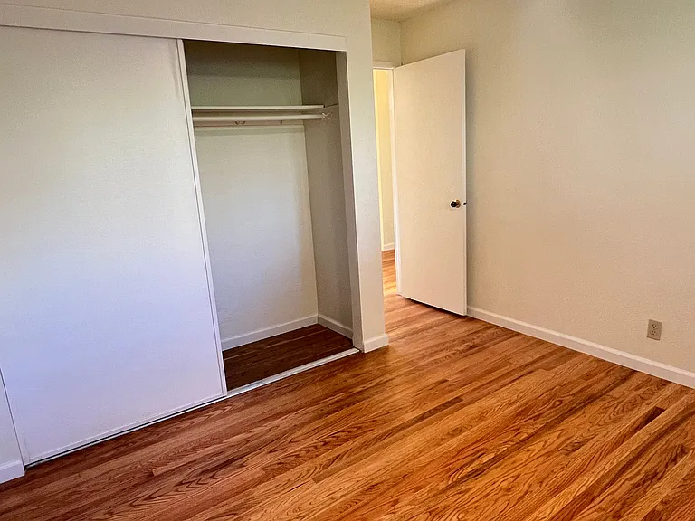 233 Calvin Pl — Photo 23