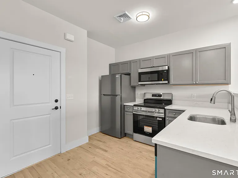 113 Canal St W #302 — Photo 22