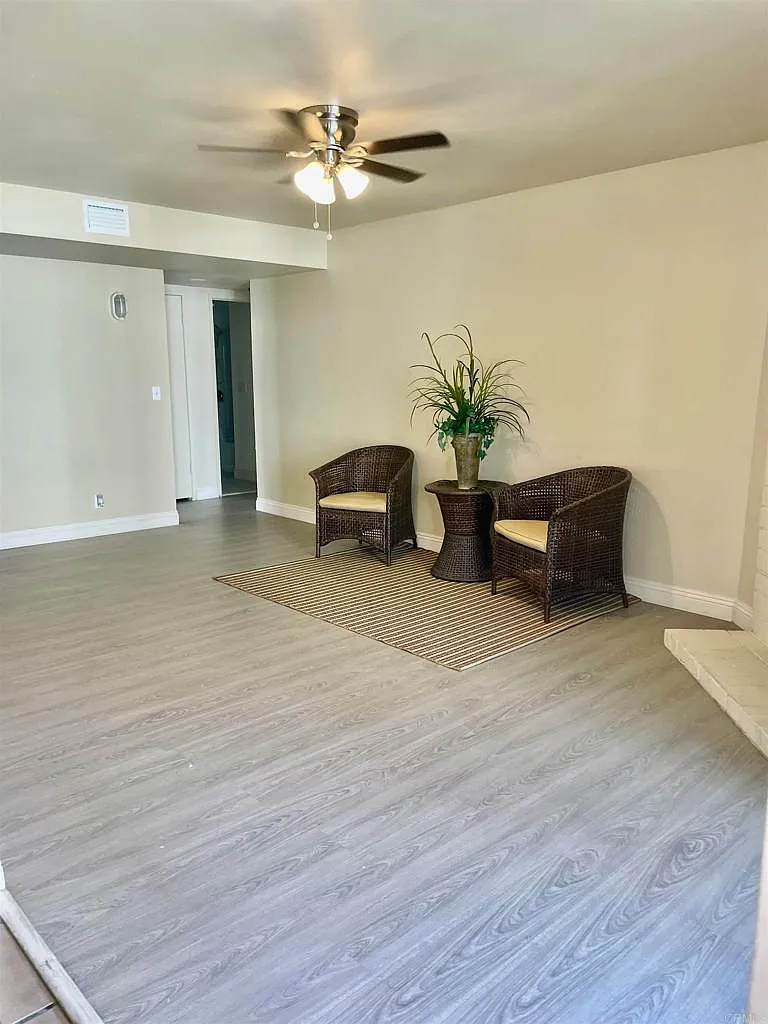 2 bed, 2.0 bath, 1081 sqft, $2,400 — Photo 4