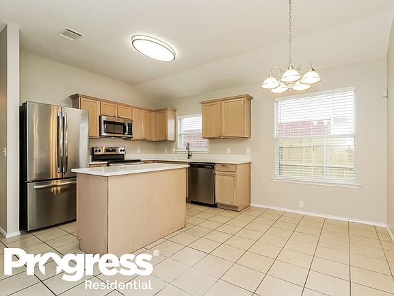 5th image of 1407 Anglican Dr
