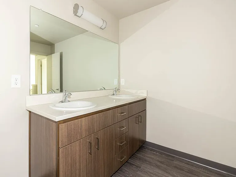 Market Village Apartments — Photo 34