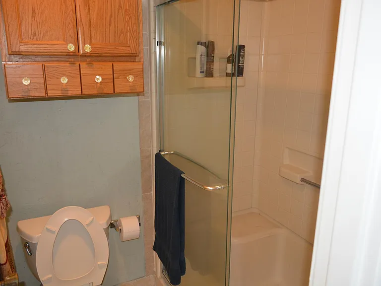 973 Whitman Dr — Photo 15