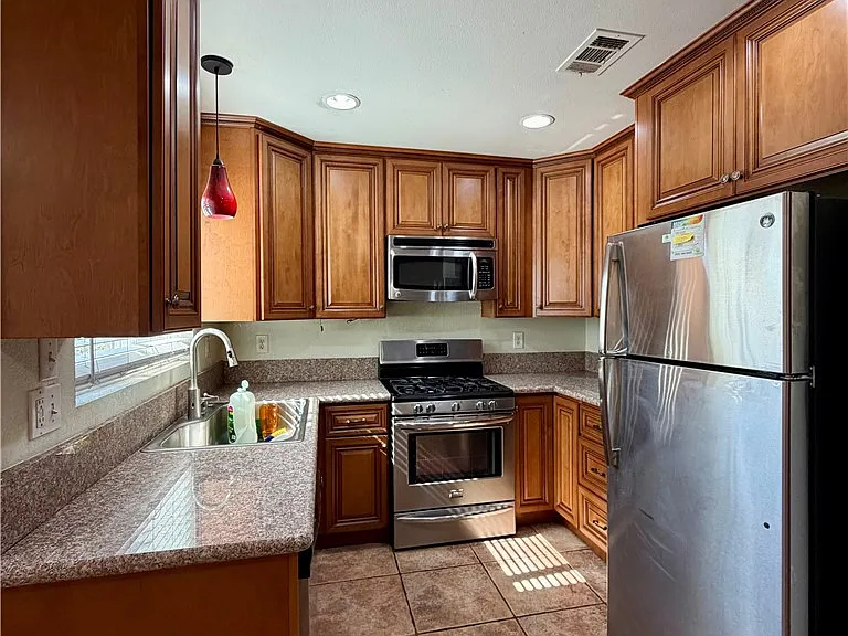 10311 Oak Bark Ln — Photo 6