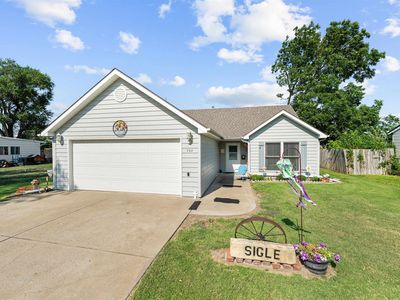 764 Willow Dr, Salina, KS, 67401