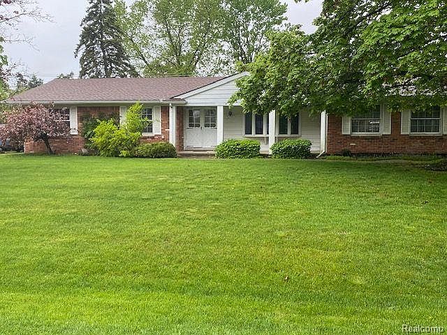 1st image of 52509 Butternut Dr