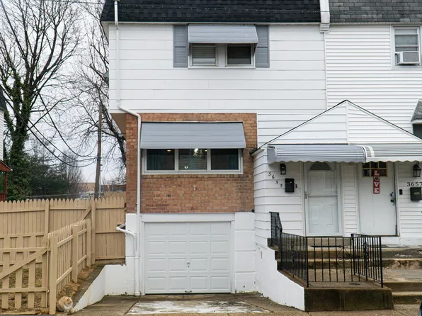 3655 N Hereford Ln, Philadelphia, PA 19114
