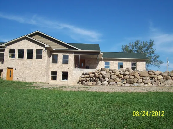 18301 Lewis Rd, Cement City, MI 49233