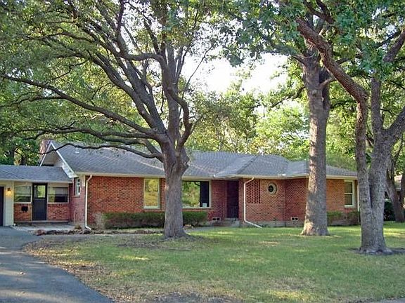 2nd image of 9806 Kilarney Dr