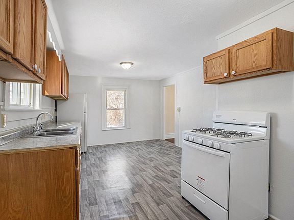 4th image of 505 N Ionia St