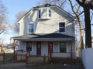 909 Rose Ct, Kalamazoo, MI 49001
