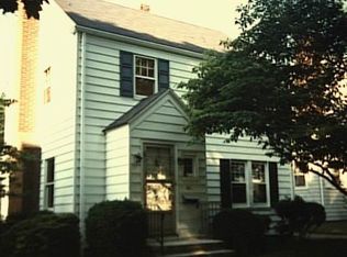 561 Laughlin Rd W, Stratford, CT 06497