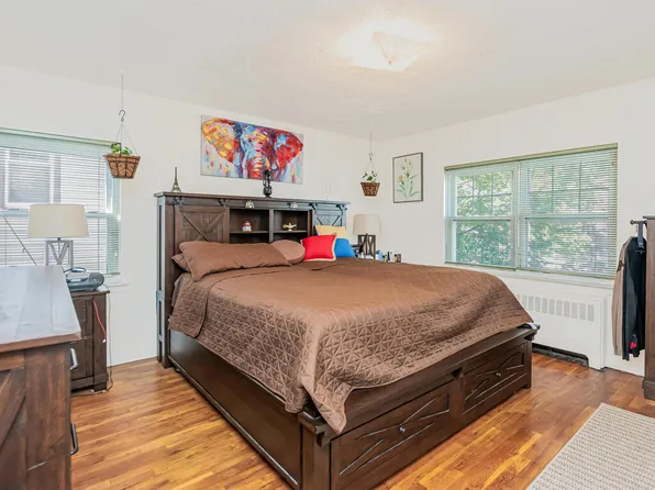 1260 Adee Avenue image 8 of 21