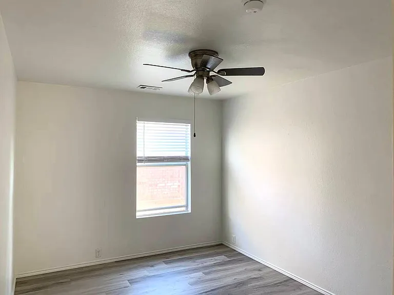 709 Cactus Trl — Photo 14