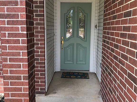 2nd image of 5533 Somerford Ln