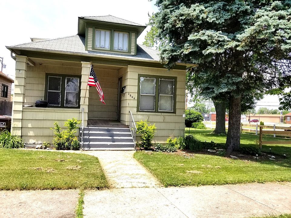 1st image of 2804 Commercial Ave