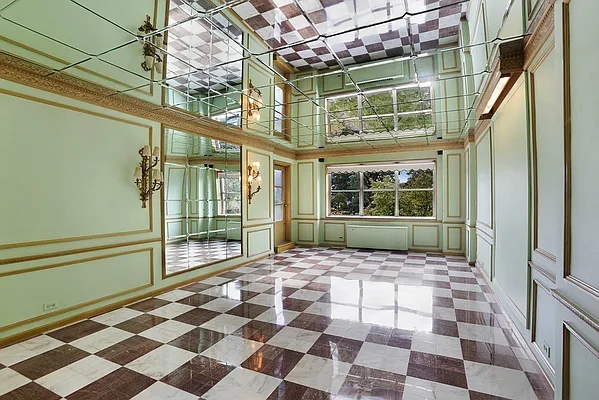 Sold by Sloane Square | media 22