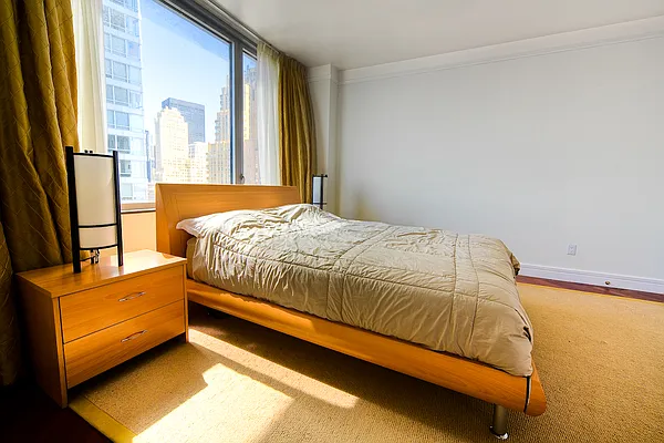 Sold by LG Fairmont Group | media 5