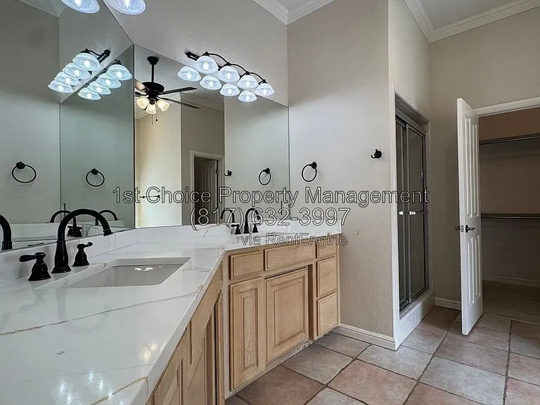 6376 Newport Ct — Photo 38