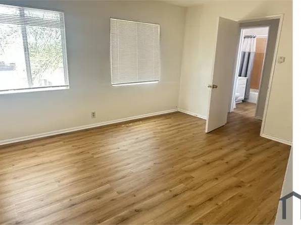 3515 1/4 W 63rd St, Los Angeles, CA 90043