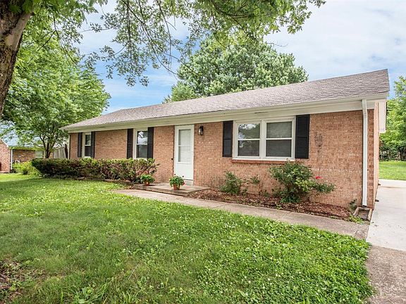 2nd image of 102 Woodlawn Ct