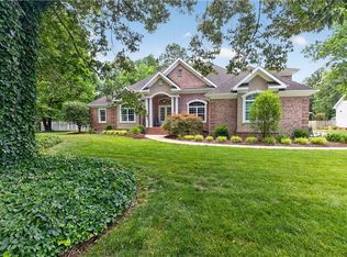 1068 Scenic Blvd, Chesapeake, VA 23322