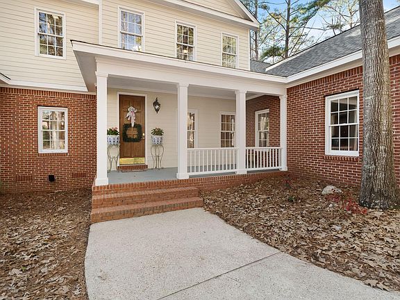 3rd image of 7 Abbeyville Ln
