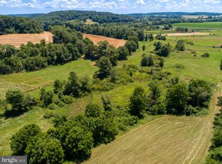 11 Sweet Water Rd, Elverson, PA 19520