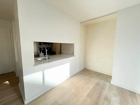 Rented by Tabak Real Estate | media 33