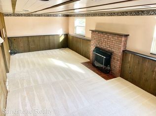 223 Beachwood Ave, Avon Lake, OH 44012