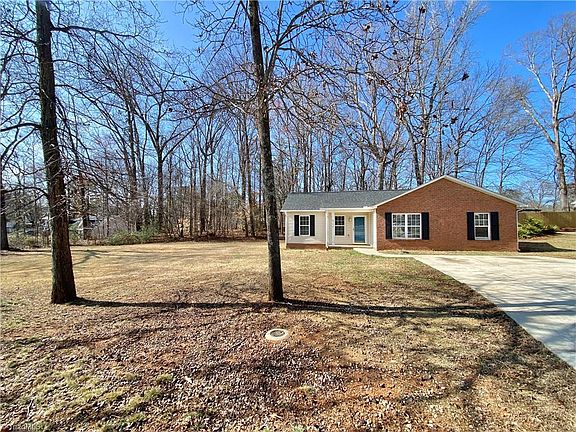 2nd image of 712 Newsome Rd