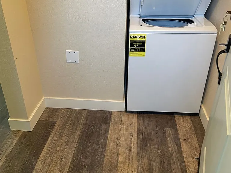869 San Benito St — Photo 3