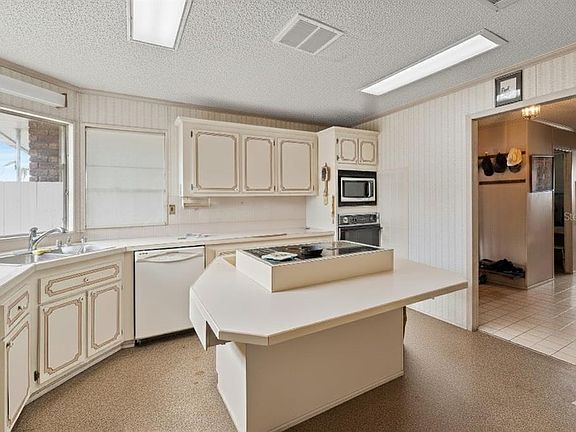 3rd image of 2673 Cayman Cir #R-38