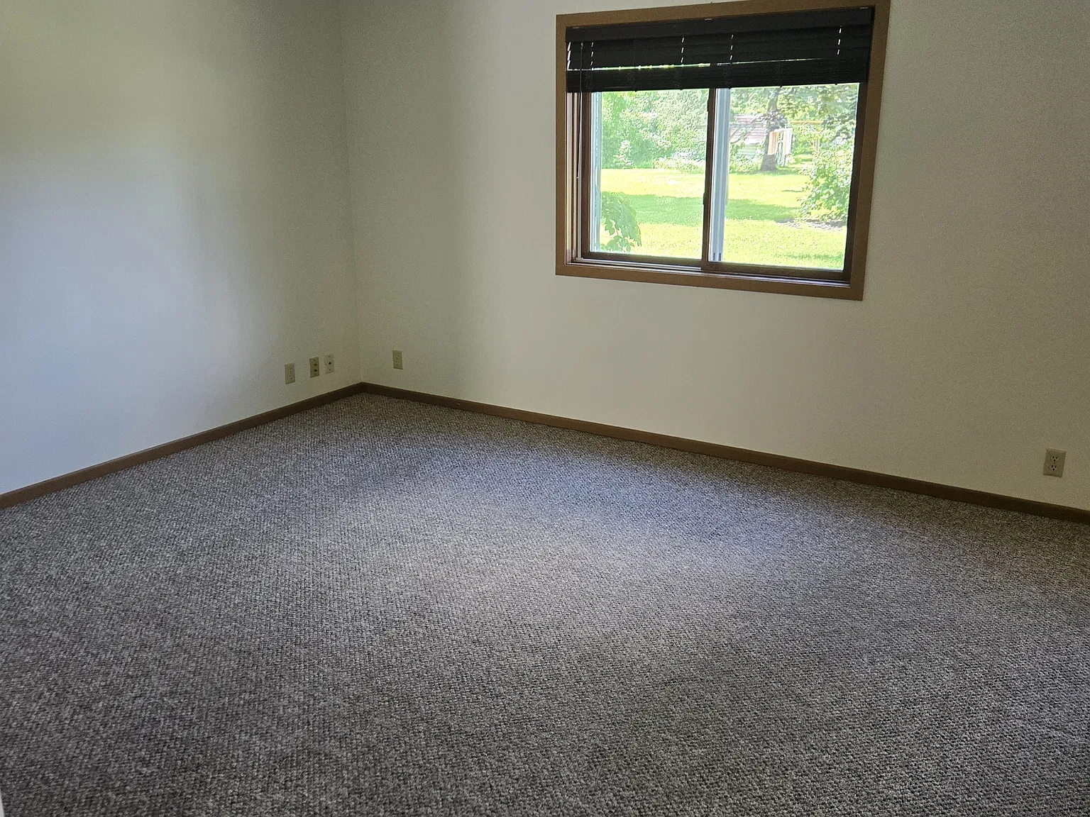 527 Franklin Street - B — Photo 4