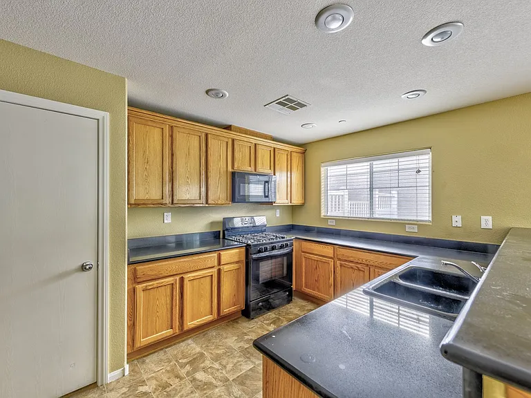 3164 Degas Tapestry Ave — Photo 4