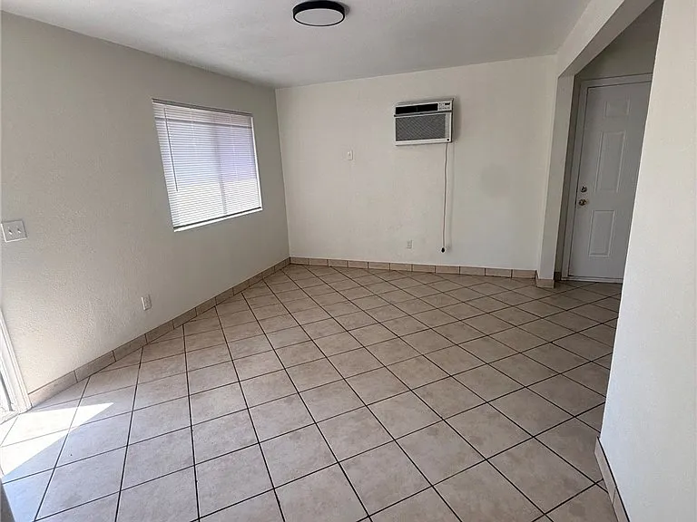 174 W Magnolia Ave — Photo 26