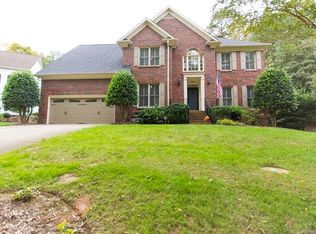7415 Leharne Dr, Charlotte, NC 28270