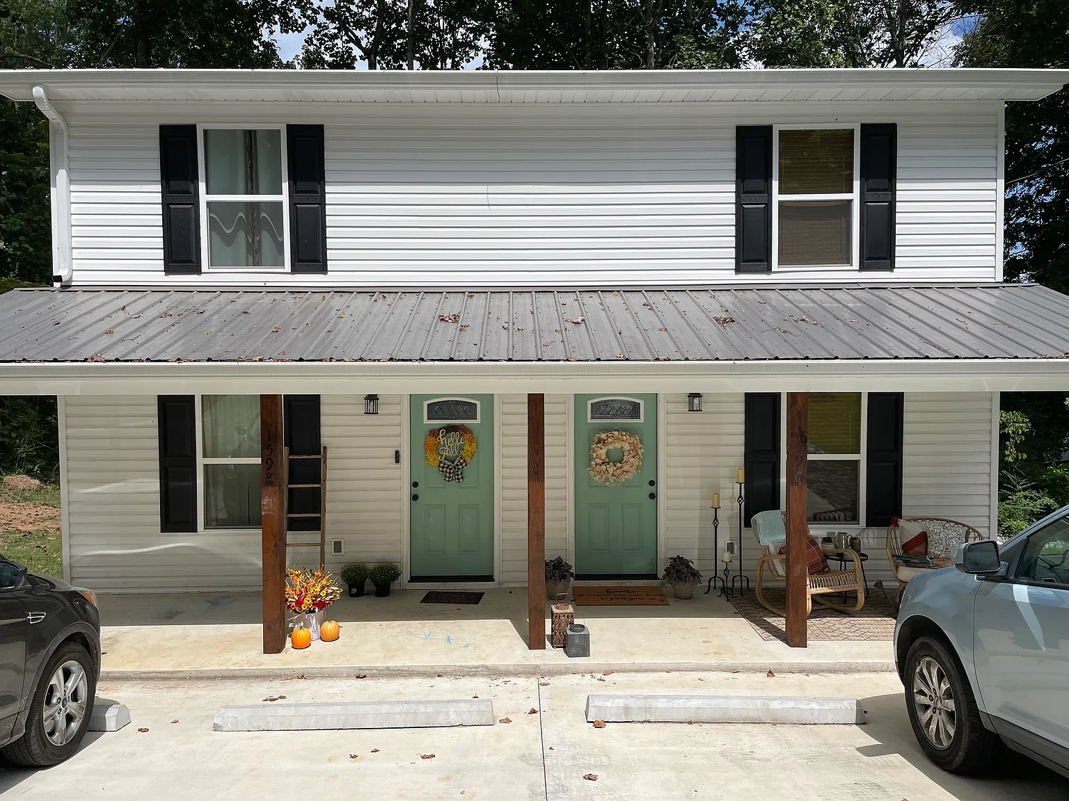 1596 Scenic Dr — Photo 1