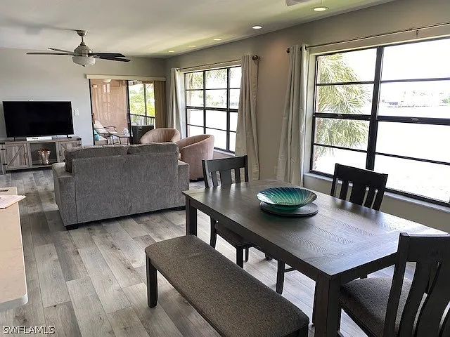 2 bed, 2.0 bath, 1167 sqft, $3,300 — Photo 4