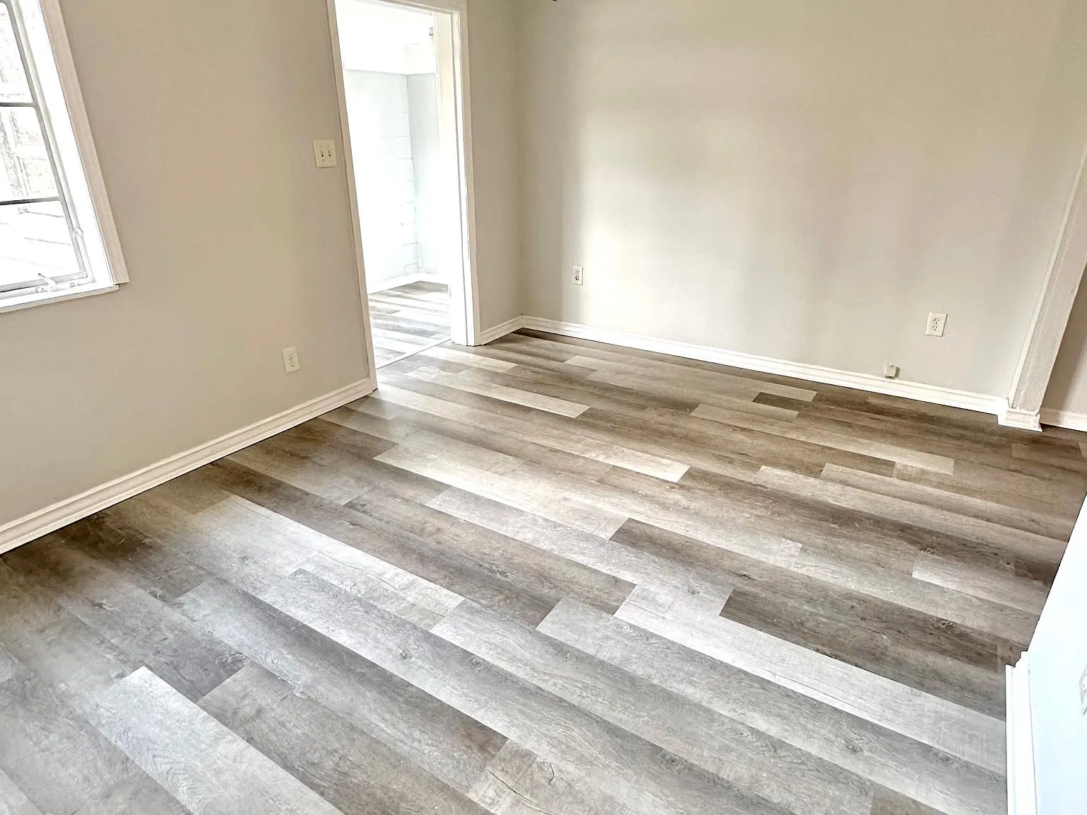 3607 Lindell Ave — Photo 3